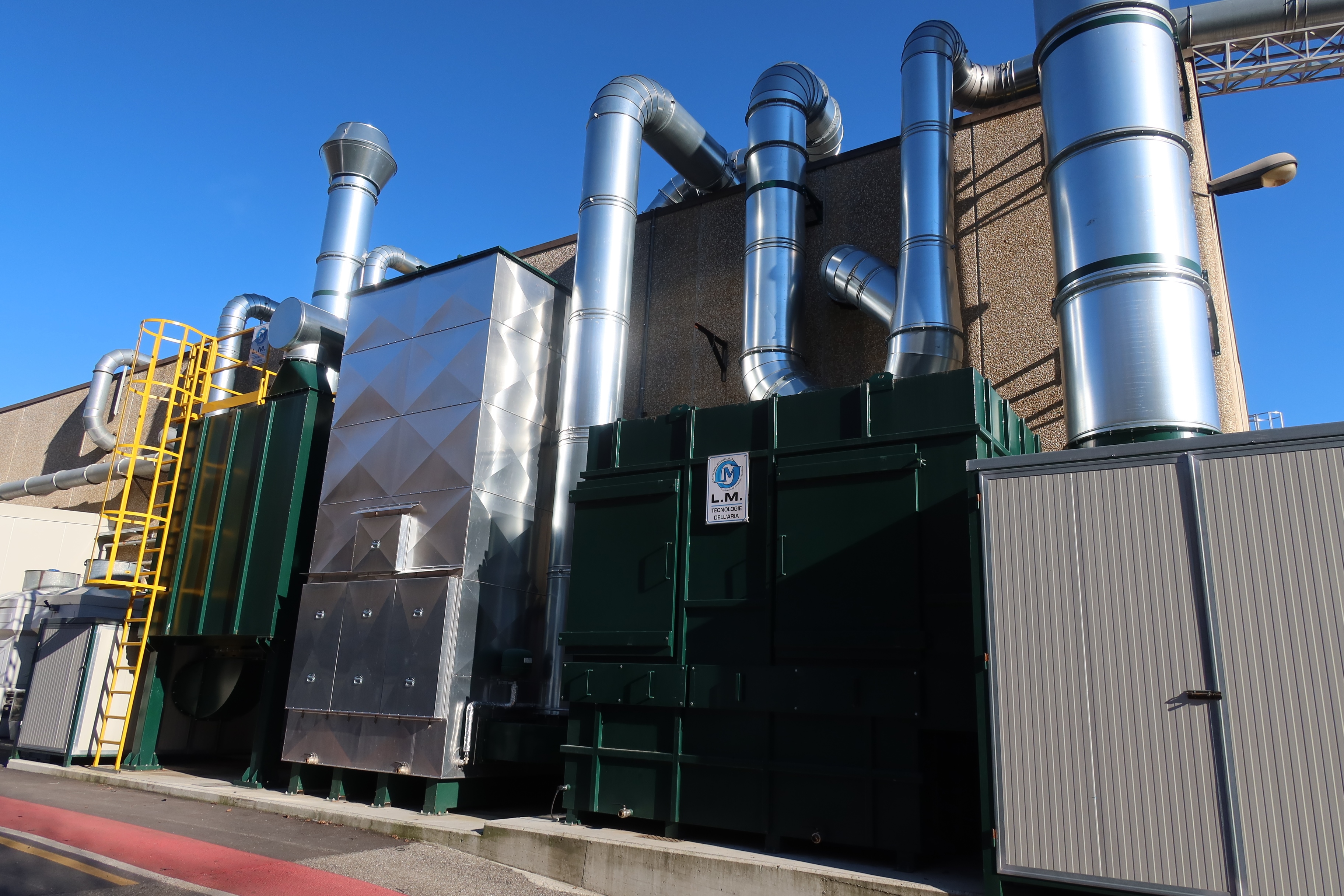 Esempio Fume Abatement System NT Close Up